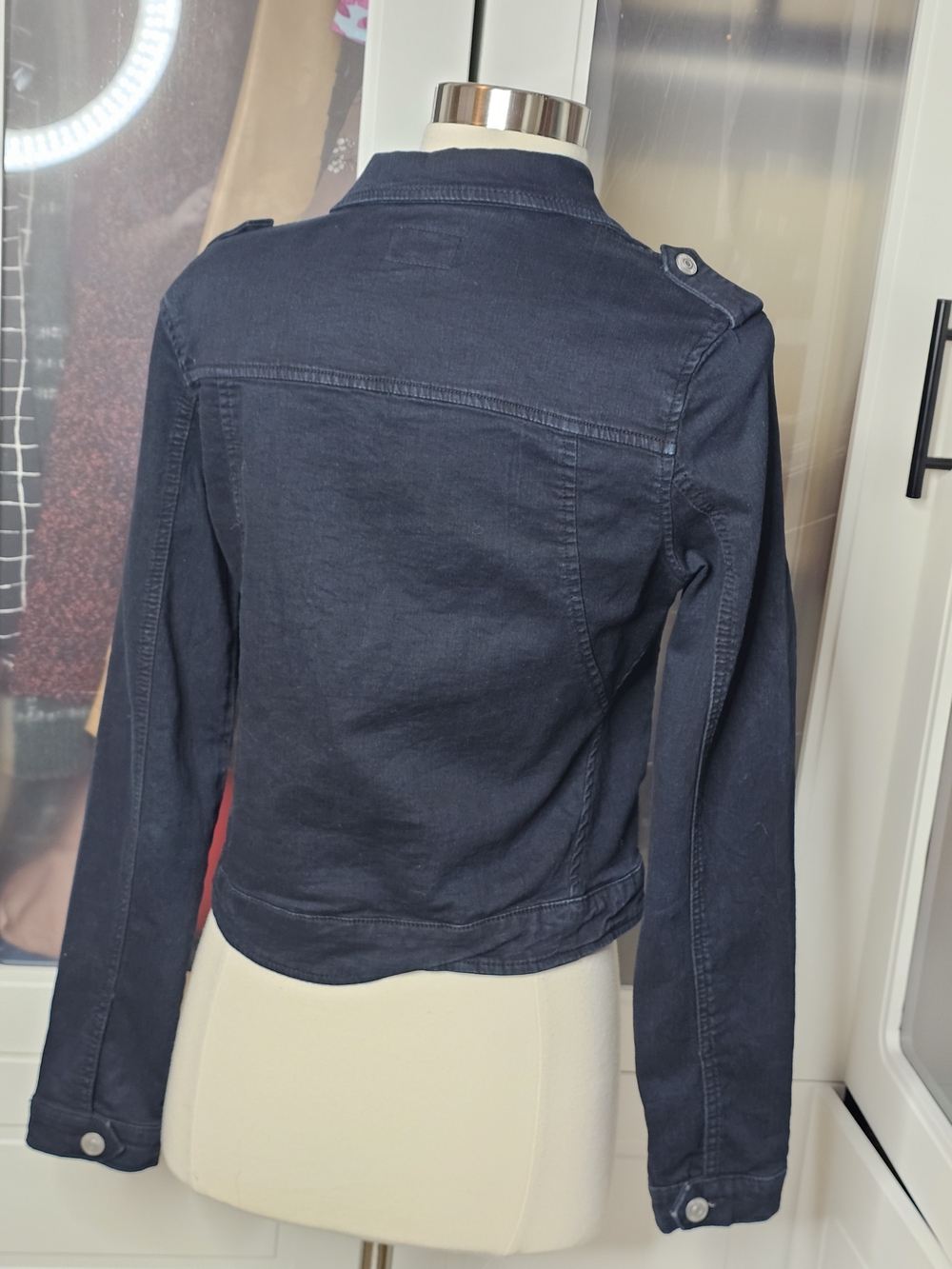 Hudson Jeans Jouniors Black Denim Moto Jacket with Zip Details - Picture 3 of 6
